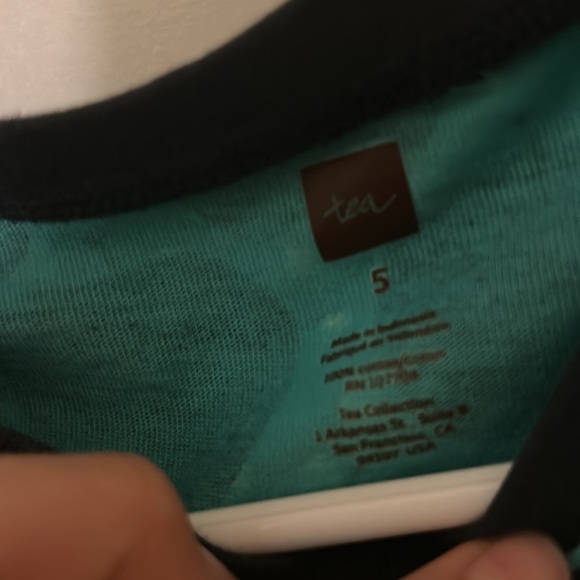 Tea Children’s dress winter spring and fall - Picture 2 of 3